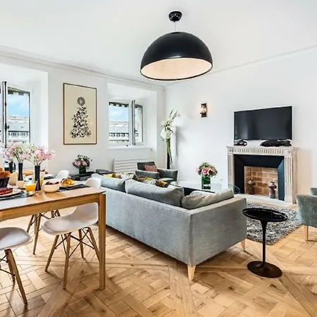 Διαμέρισμα Rue De Montpensier In *
